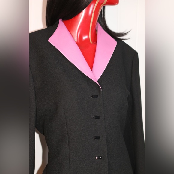 BLACK + PINK VINTAGE SKIRT SUIT - Picture 9 of 16